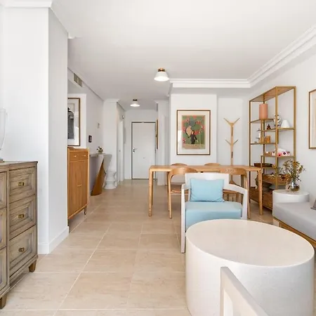 Modern Duplex Penthouse In Gated Complex Rdr487 *